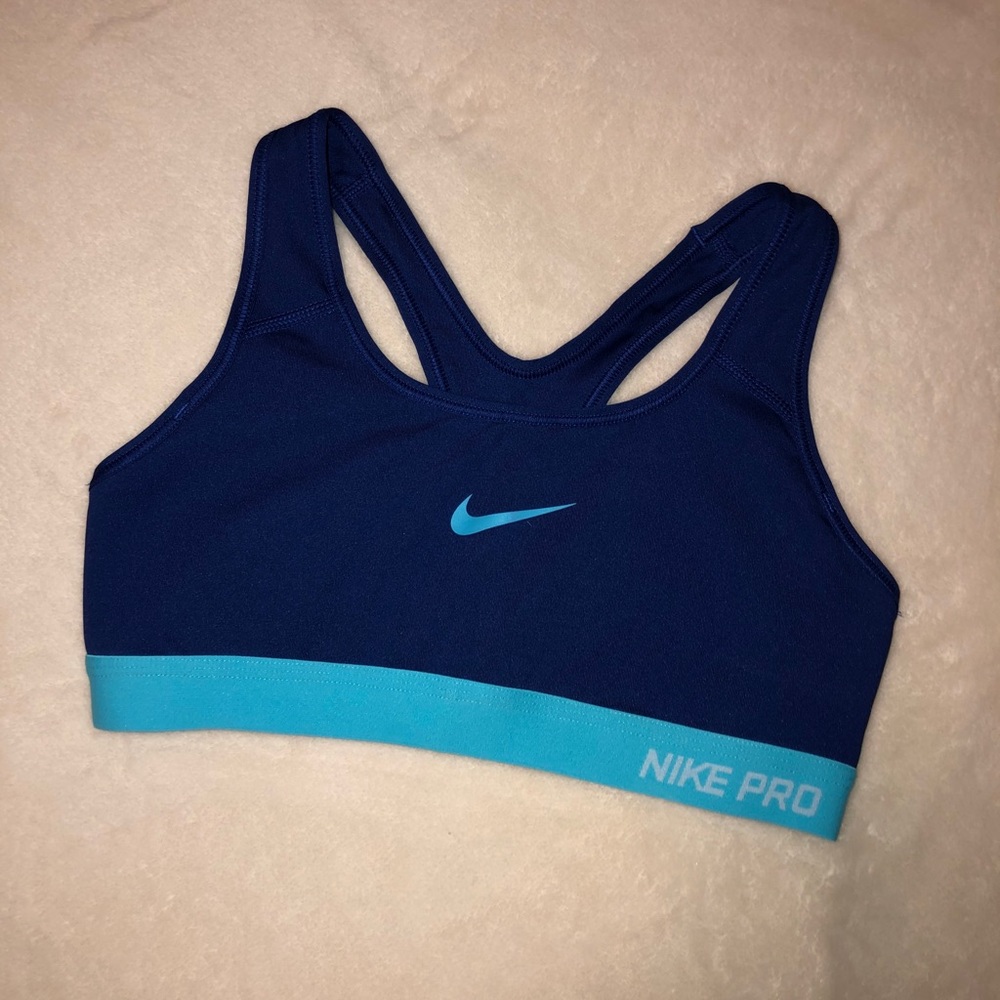 Nike pro sports bra